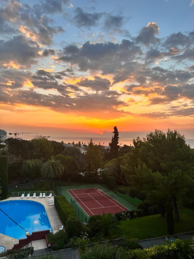 Rooftop Villeneuve المظهر الخارجي الصورة